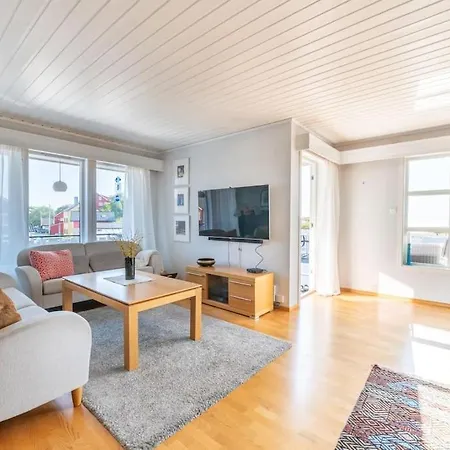 Henningsvaer, Lofoten With Fantastic View Vakantiehuis *