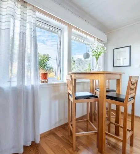 Casa vacanze Henningsvaer, Lofoten With Fantastic View Henningsvær